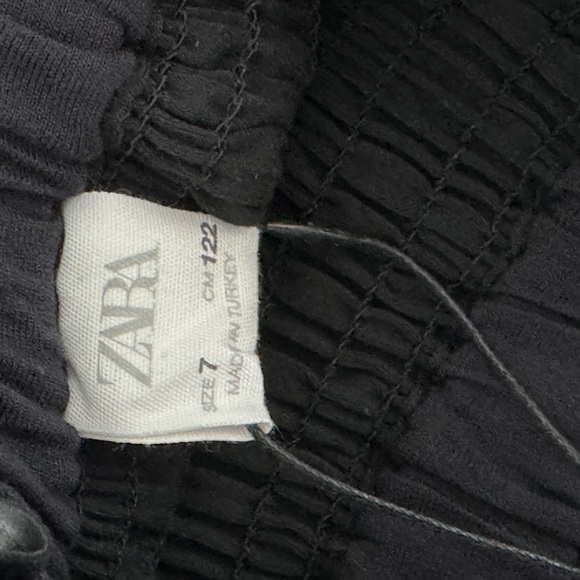 NWT Zara Kids Girls Faux Leather Skirt. Size 7 in Black. - Picture 5 of 5